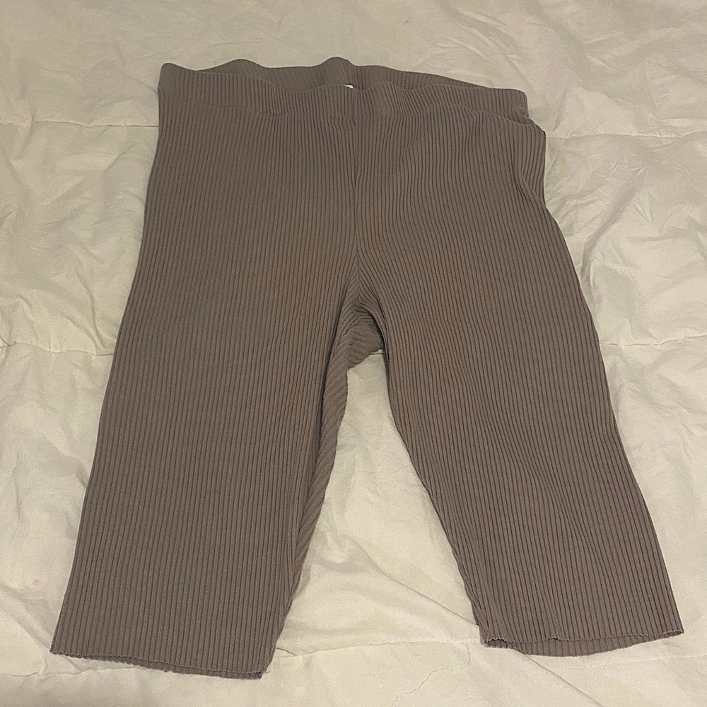 Knee length bike shorts